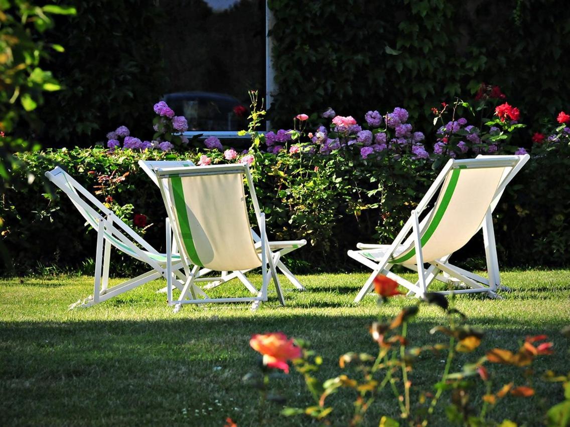 Petit Garros Hotel Fronsac  Buitenkant foto