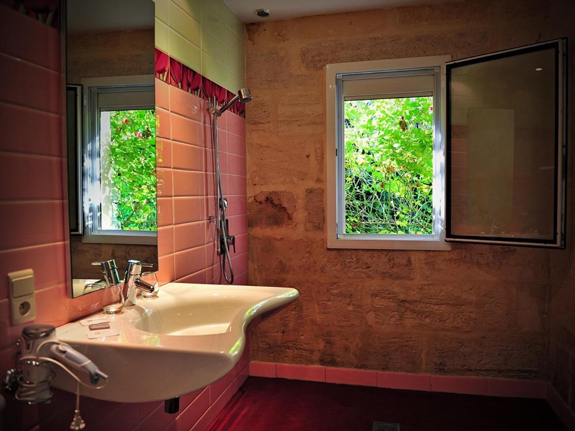 Petit Garros Hotel Fronsac  Buitenkant foto
