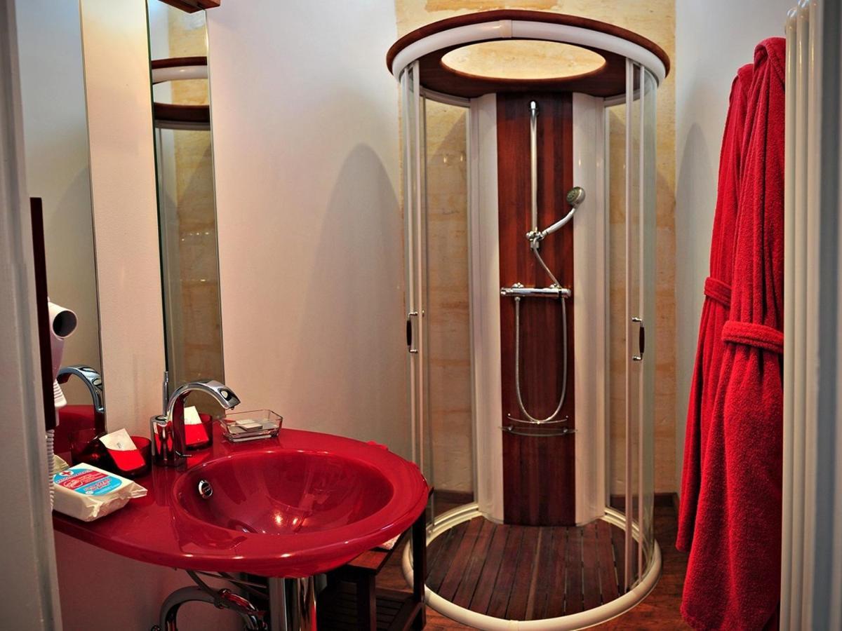 Petit Garros Hotel Fronsac  Buitenkant foto